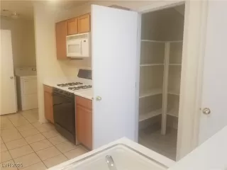 Photo #5: 2730180 Listing 