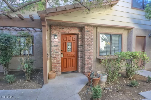 MLS: 2730193 Condo For Sale