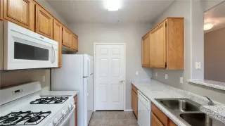 Photo #3: 2730201 Listing 