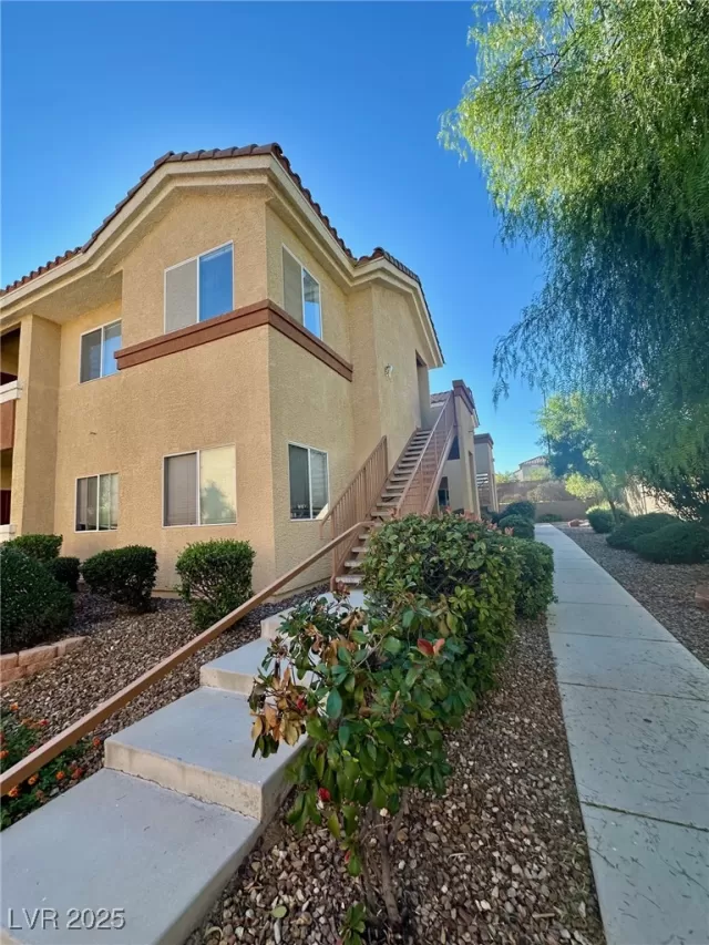 MLS: 2730219 Condo For Sale