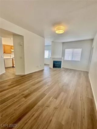 Photo #4: 2730219 Listing 