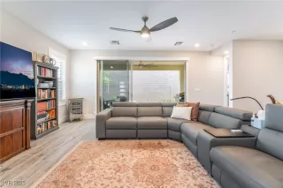 Photo #6: 2730244 Listing