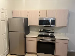 Photo #3: 2730253 Listing 