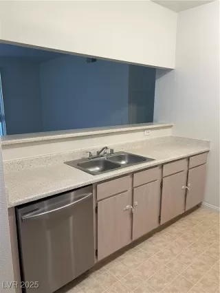 Photo #4: 2730253 Listing 