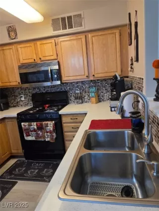 Photo #5: 2730262 Listing