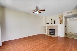 Photo #2: 2730264 Listing