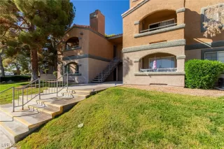 Photo #3: 2730271 Listing