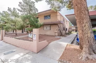 Photo #6: 2730285 Listing