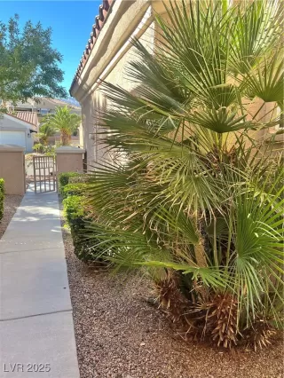 Photo #3: 2730287 Listing 