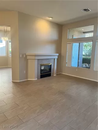 Photo #4: 2730287 Listing 