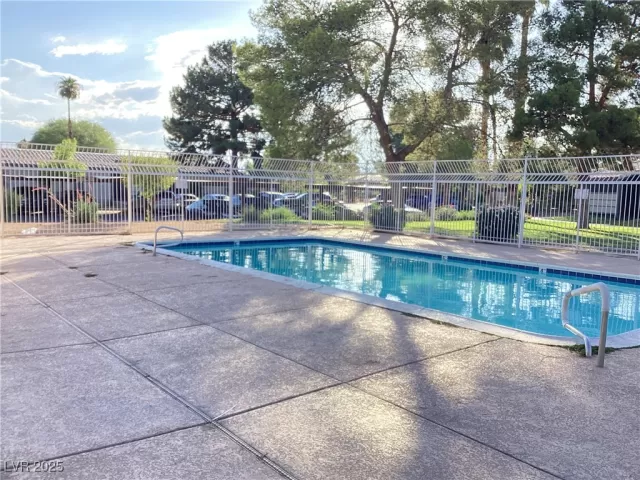 MLS: 2730304 Condo For Sale