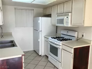 Photo #3: 2730304 Listing 