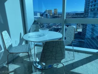 Photo #3: 2730325 Listing 