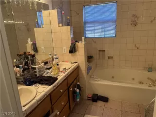 Photo #6: 2730360 Listing