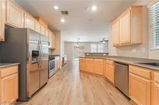 Photo #1: 2730368 Listing 