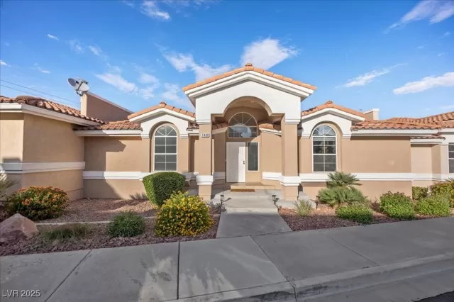MLS: 2730374 Condo For Sale