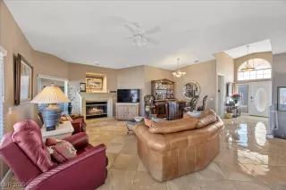 Photo #3: 2730374 Listing