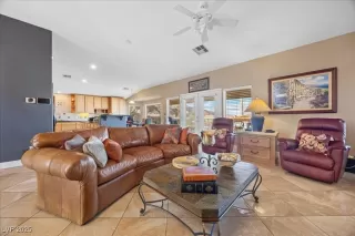 Photo #6: 2730374 Listing