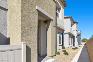 Photo #5: 2730408 Listing