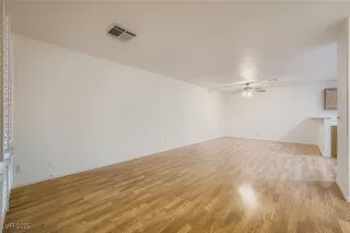 Photo #3: 2730466 Listing