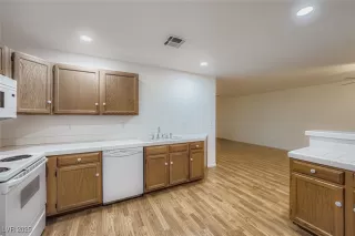 Photo #5: 2730466 Listing