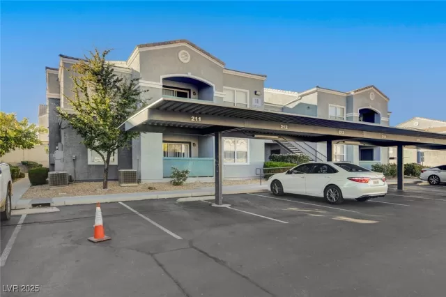 MLS: 2730472 Condo For Sale