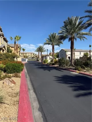 Photo #3: 2730487 Listing