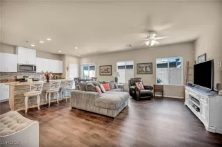 Photo #2: 2730499 Listing