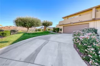 Photo #4: 2730508 Listing