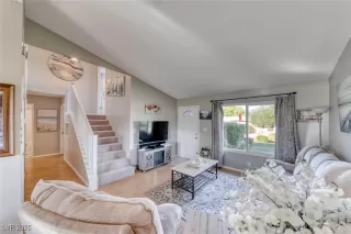 Photo #6: 2730508 Listing
