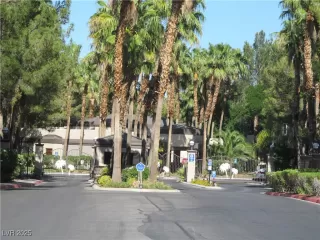 Photo #1: 2730520 Listing 