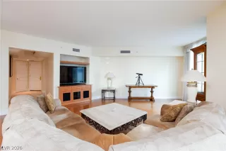 Photo #4: 2730522 Listing 