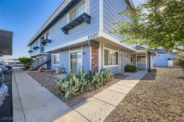 MLS: 2730529 Condo For Sale