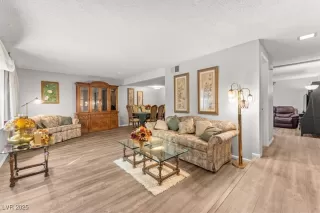 Photo #2: 2730575 Listing 