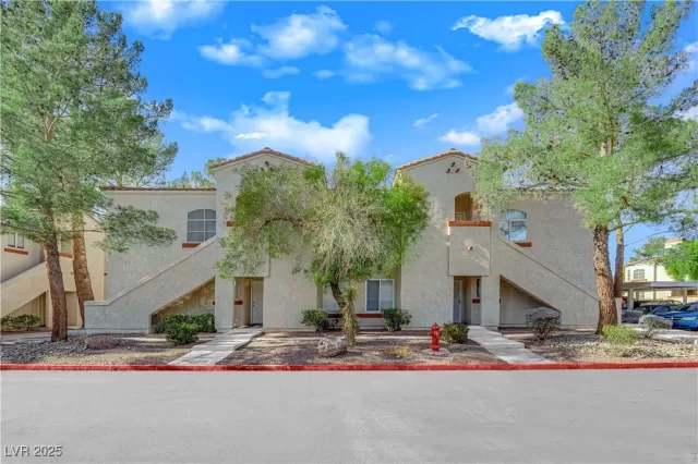 MLS: 2730587 Condo For Sale