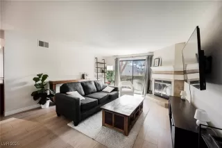 Photo #4: 2730592 Listing