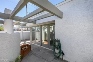 Photo #5: 2730593 Listing
