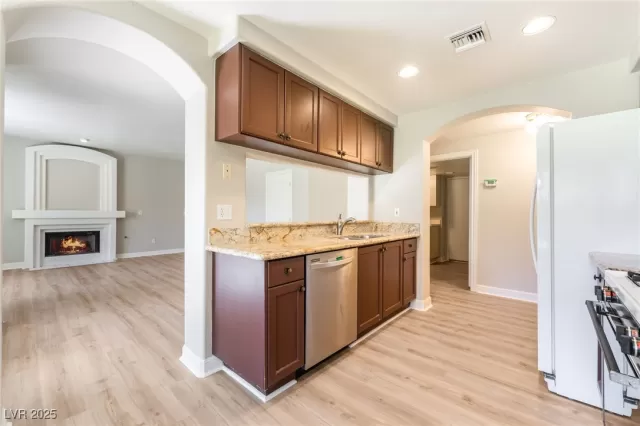 MLS: 2730595 Condo For Sale