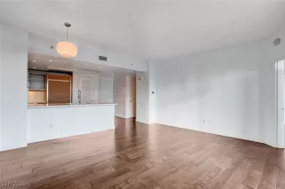 Photo #3: 2730631 Listing