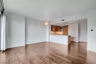 Photo #4: 2730631 Listing