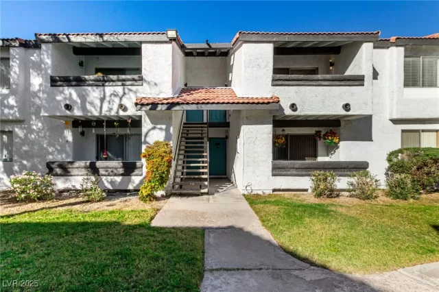 MLS: 2730645 Condo For Sale