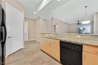 Photo #3: 2730648 Listing