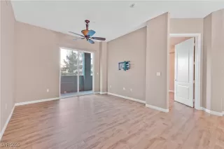 Photo #5: 2730648 Listing