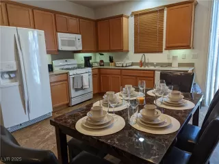 Photo #5: 2730660 Listing