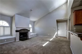 Photo #2: 2730670 Listing