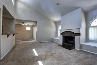 Photo #3: 2730670 Listing