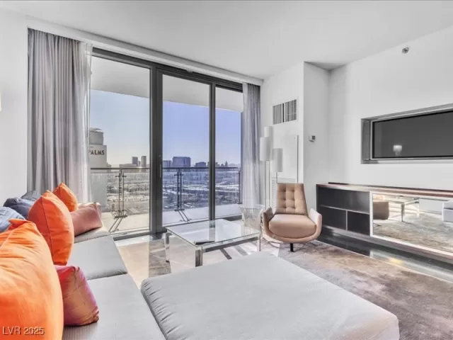 MLS: 2730696 Condo For Sale