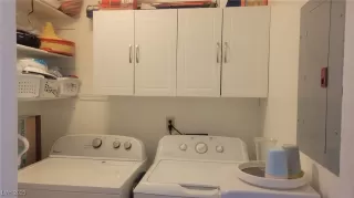 Photo #3: 2730700 Listing