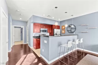 Photo #4: 2730713 Listing