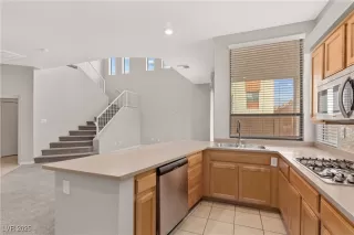 Photo #1: 2730719 Listing 